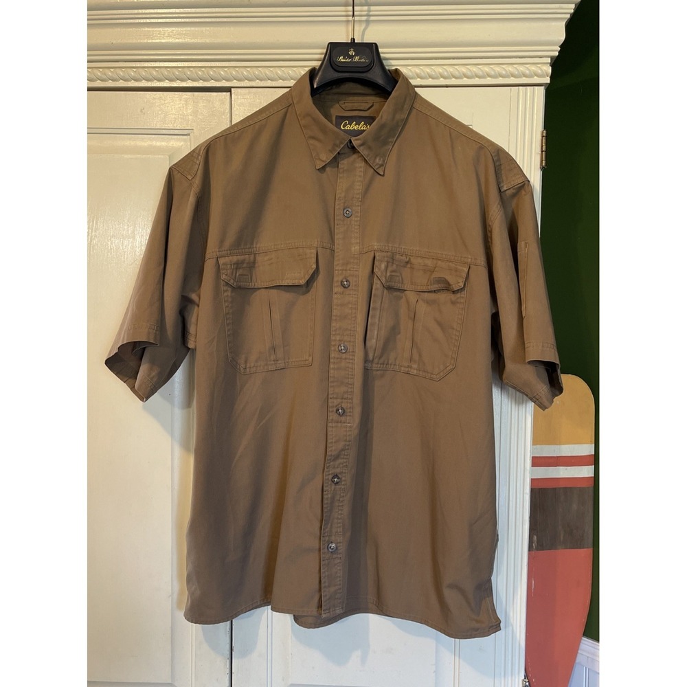 Cabelas Shirt Men XL Beige Short Sleeve Button Down‎ Pocket Work Camping Fishing